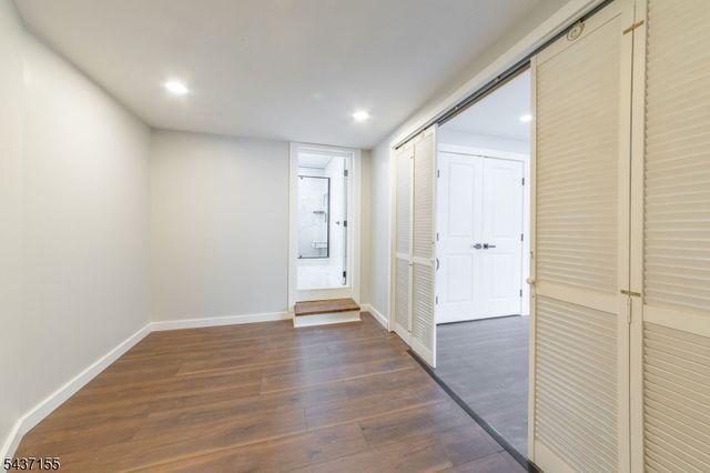 34 Kearney St, Lyndhurst Twp., NJ 07071