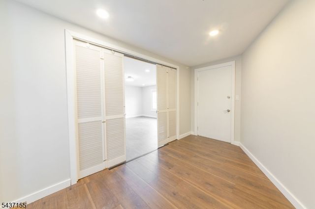 34 Kearney St, Lyndhurst Twp., NJ 07071