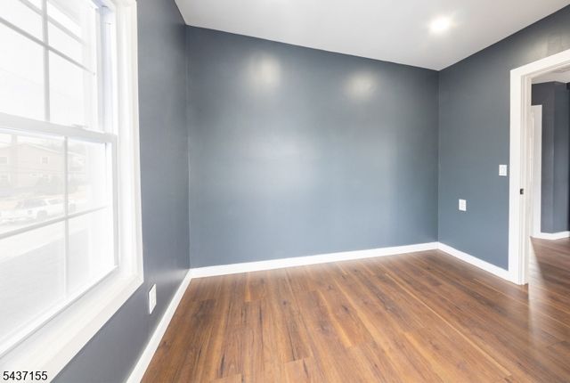 34 Kearney St, Lyndhurst Twp., NJ 07071