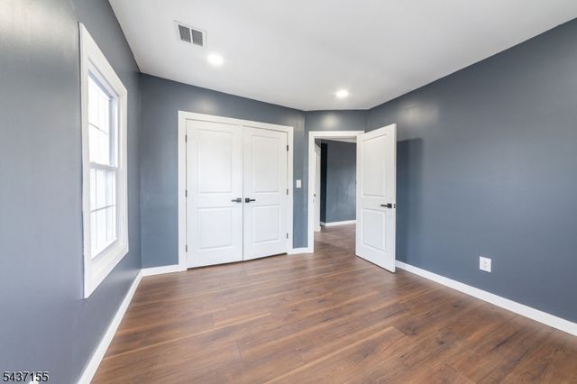 34 Kearney St, Lyndhurst Twp., NJ 07071