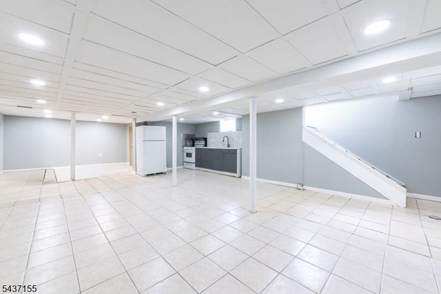 34 Kearney St, Lyndhurst Twp., NJ 07071