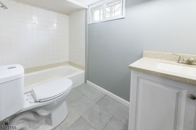 34 Kearney St, Lyndhurst Twp., NJ 07071
