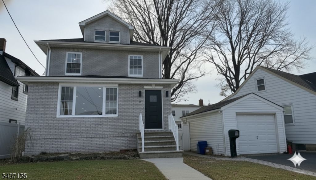 34 Kearney St, Lyndhurst Twp., NJ 07071