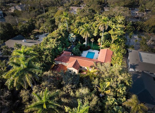 4867 SW 82nd St, Miami, FL 33143
