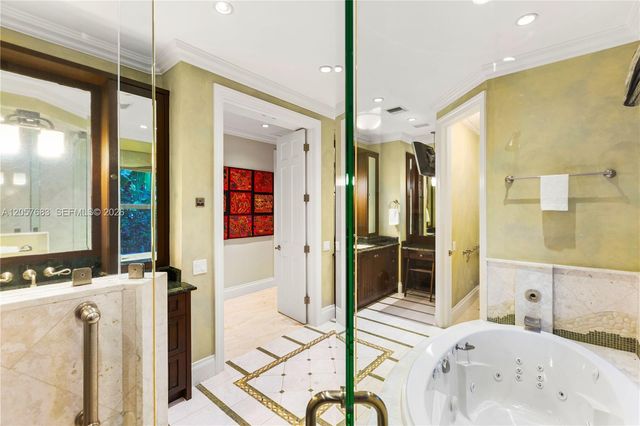 4867 SW 82nd St, Miami, FL 33143