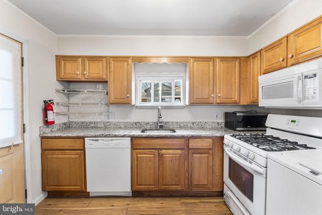 955 TERRACE, Ewing, NJ 08618