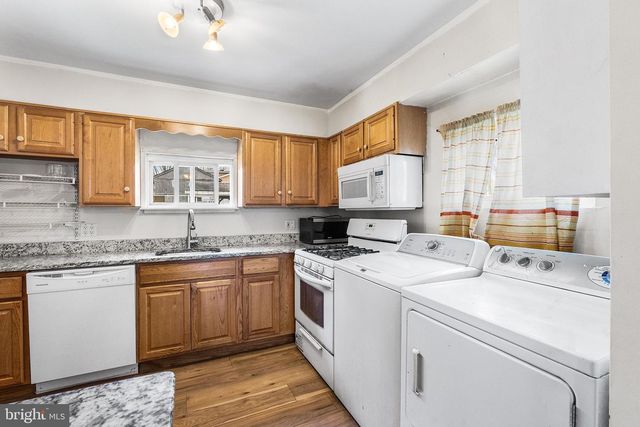 955 TERRACE, Ewing, NJ 08618