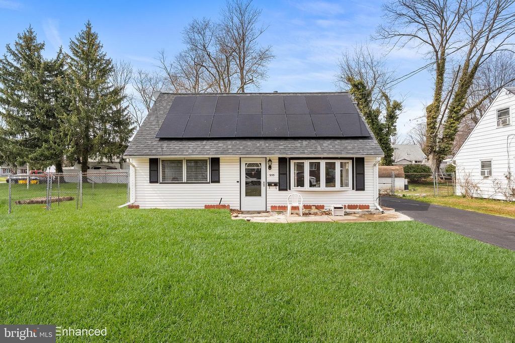 955 TERRACE, Ewing, NJ 08618