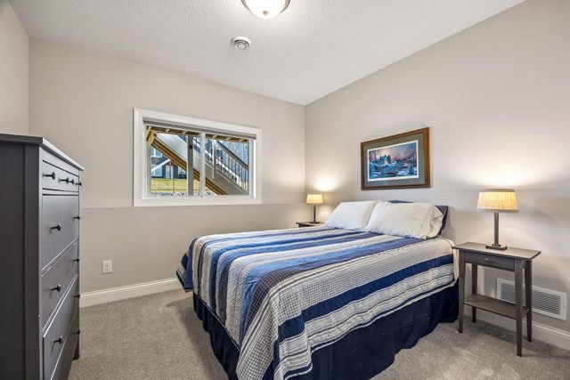 5420 Alvarado Lane N, Plymouth, MN 55446