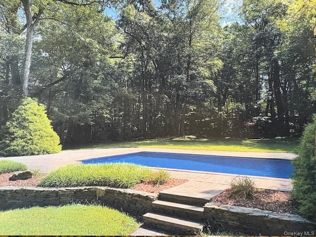 12 Bob O Link Lane, Northport, NY 11768