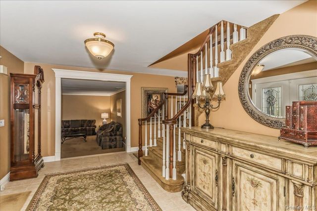 12 Bob O Link Lane, Northport, NY 11768