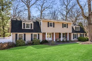 12 Bob O Link Lane, Northport, NY 11768