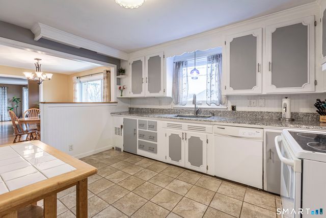 5 Claremont Avenue, Enfield, CT 06082