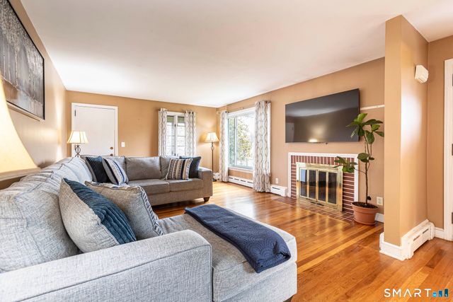 5 Claremont Avenue, Enfield, CT 06082