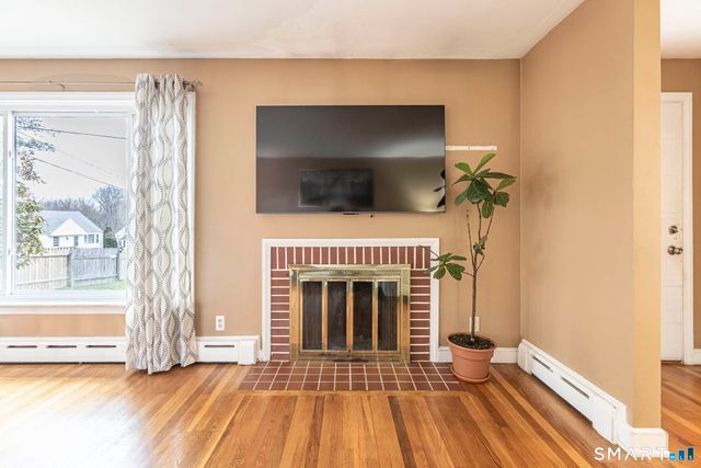 5 Claremont Avenue, Enfield, CT 06082