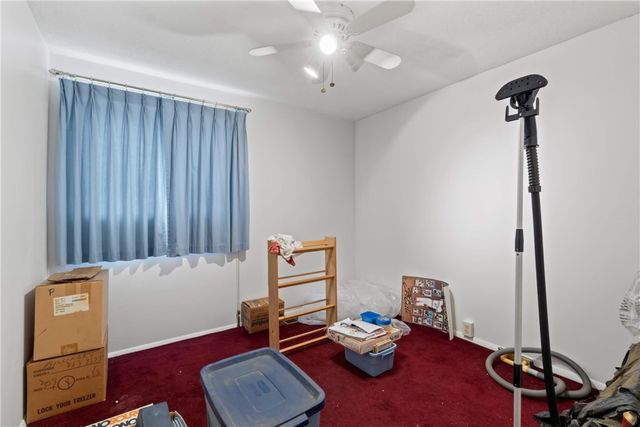 2545 Ashwood Ct, Economy, PA 15042