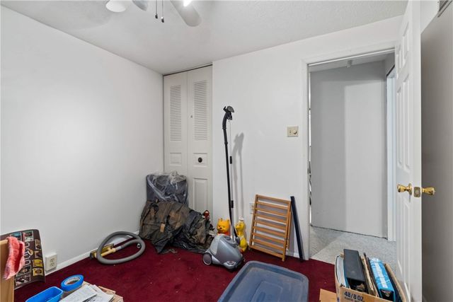 2545 Ashwood Ct, Economy, PA 15042