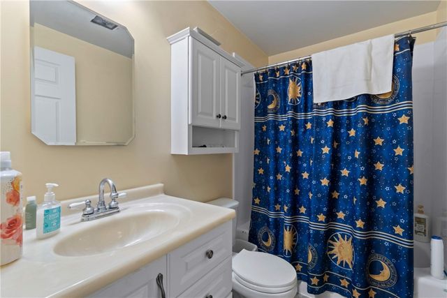 2545 Ashwood Ct, Economy, PA 15042