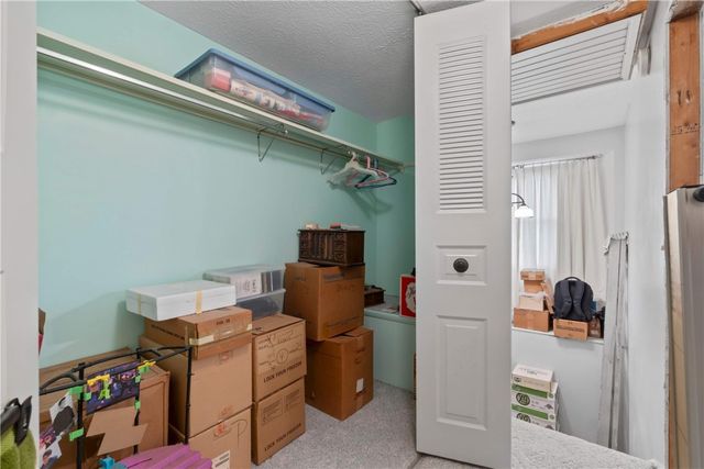 2545 Ashwood Ct, Economy, PA 15042