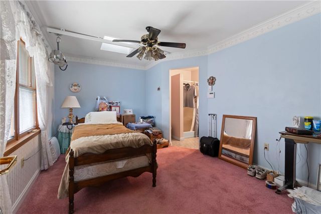 2545 Ashwood Ct, Economy, PA 15042