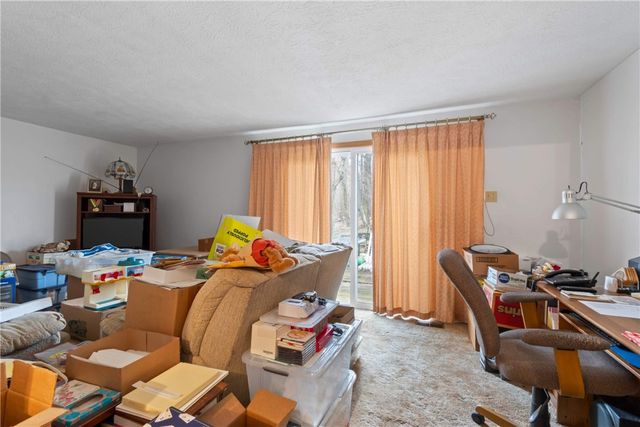 2545 Ashwood Ct, Economy, PA 15042