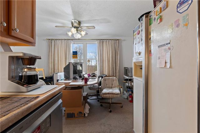 2545 Ashwood Ct, Economy, PA 15042