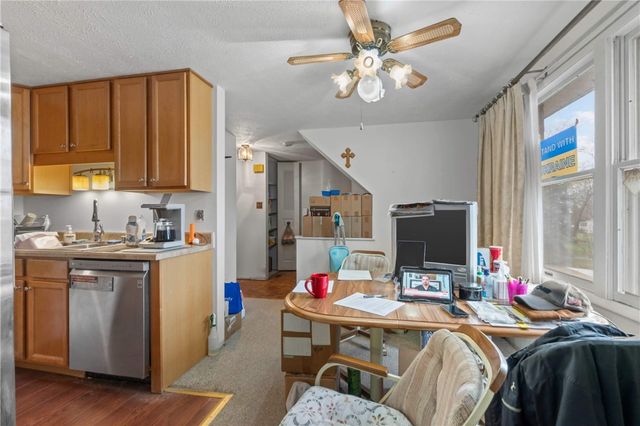 2545 Ashwood Ct, Economy, PA 15042