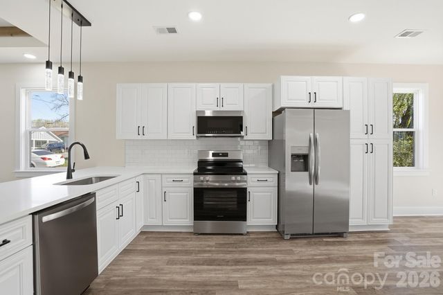 289 hilltop Avenue SW, Concord, NC 28025