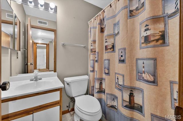 667 S Kirkwood Road 102, Kirkwood, MO 63122