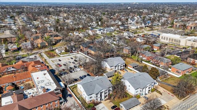 667 S Kirkwood Road 102, Kirkwood, MO 63122