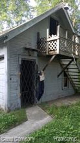 16594 Westbrook Street, Detroit, MI 48219