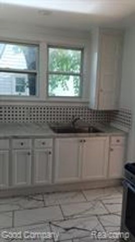 16594 Westbrook Street, Detroit, MI 48219