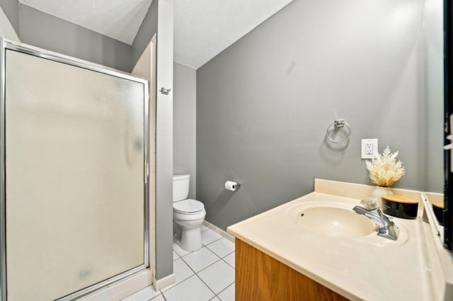 2206 W Rockwood Street, Springfield, MO 65807