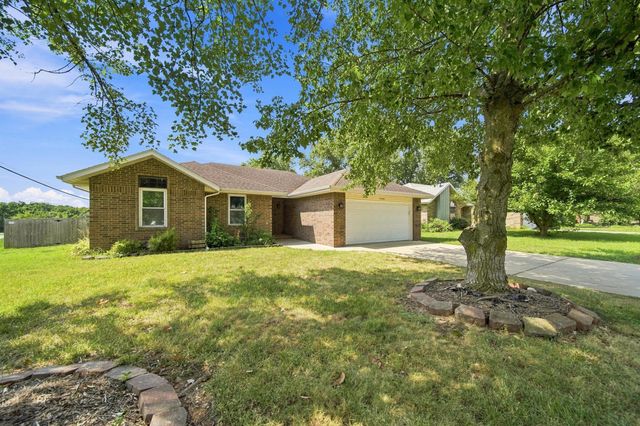 2206 W Rockwood Street, Springfield, MO 65807