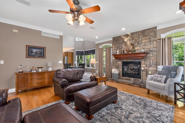 102 Harbour Pointe Drive, Williamstown, KY 41097