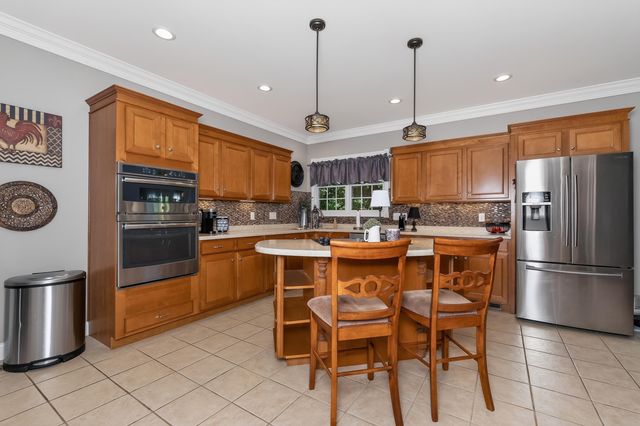 102 Harbour Pointe Drive, Williamstown, KY 41097