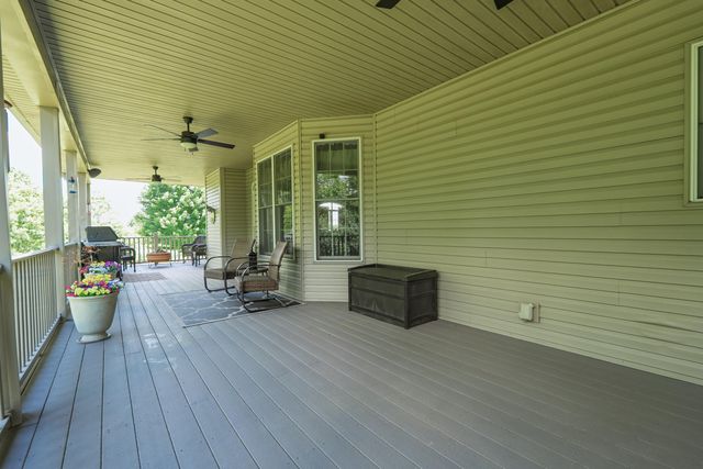 102 Harbour Pointe Drive, Williamstown, KY 41097