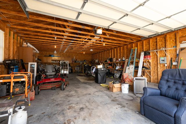 102 Harbour Pointe Drive, Williamstown, KY 41097