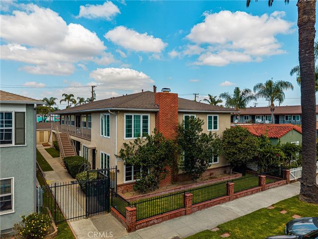 2045 Pine, Long Beach, CA 90806