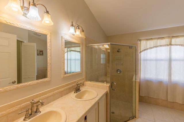 2689 Fairway Cove Court E, Wellington, FL 33414