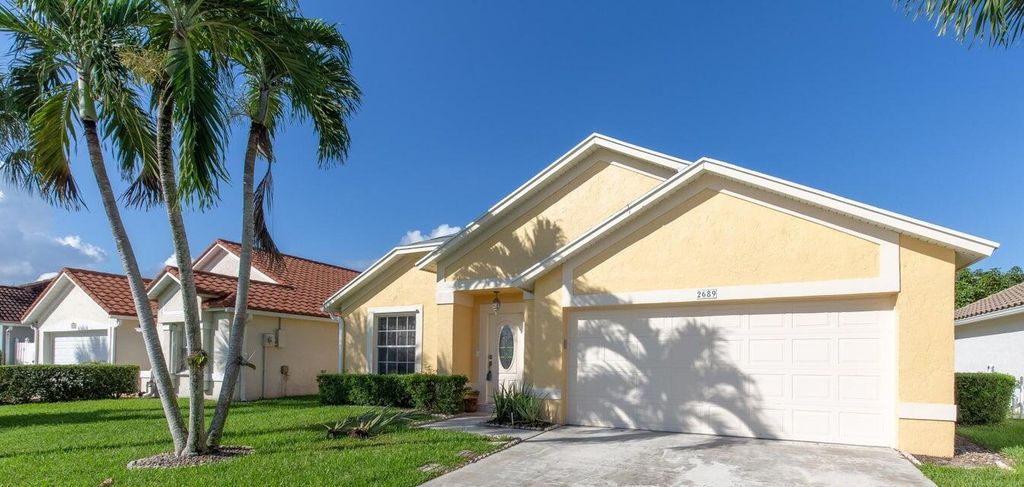 2689 Fairway Cove Court E, Wellington, FL 33414