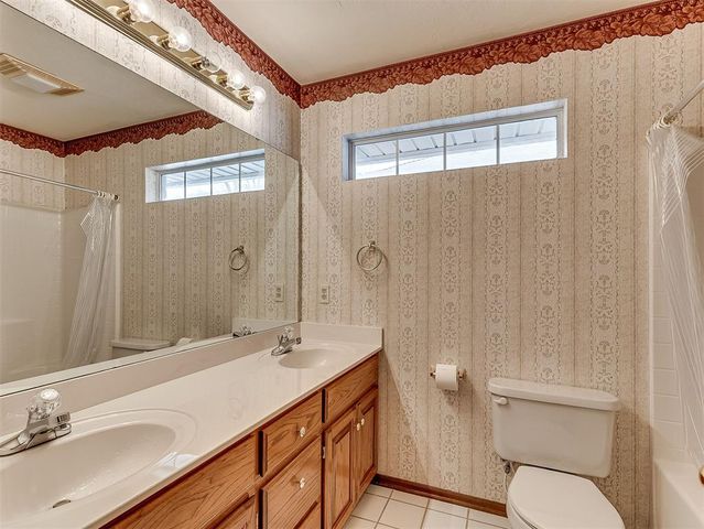 101 Halifax Way, Norman, OK 73069