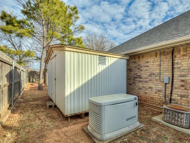 101 Halifax Way, Norman, OK 73069
