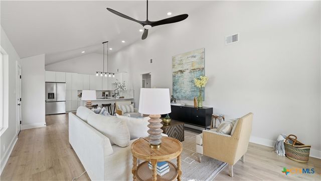136 Lakeside Drive, Seguin, TX 78155