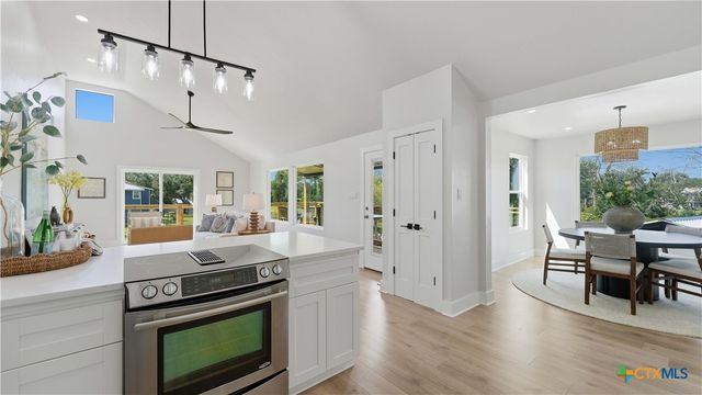 136 Lakeside Drive, Seguin, TX 78155