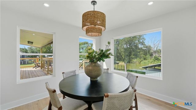 136 Lakeside Drive, Seguin, TX 78155