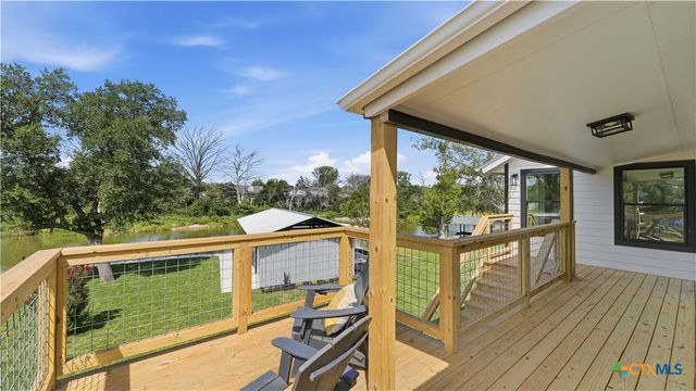 136 Lakeside Drive, Seguin, TX 78155