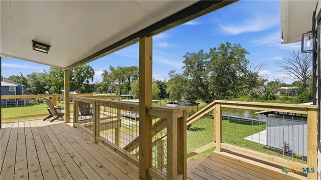 136 Lakeside Drive, Seguin, TX 78155