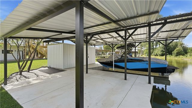 136 Lakeside Drive, Seguin, TX 78155