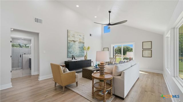 136 Lakeside Drive, Seguin, TX 78155